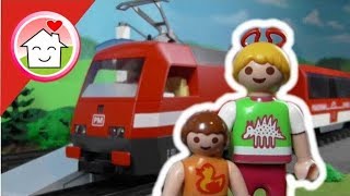 Playmobil Eisenbahn  Zug fahren mit Familie Hauser  Playmobil toy train [upl. by Drahcir]