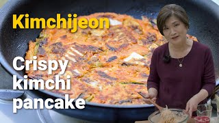 How to make crispy kimchi pancake Kimchijeon 김치전 [upl. by Ronoc]