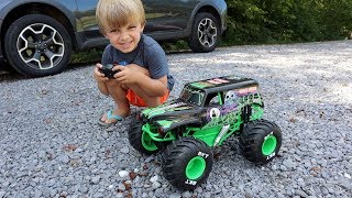 Grave Digger Monster Truck 1987 [upl. by Godliman804]