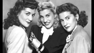 On The Atchison Topeka And The Santa Fe 1945  The Andrews Sisters [upl. by Elayor]