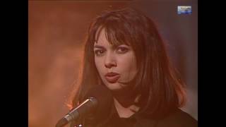 Susanna Hoffs  Eternal flame Live NRK Wiese 1996 [upl. by Suitangi]