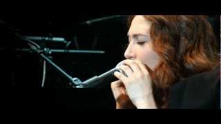 Regina Spektor  quotEetquot Live In London [upl. by Kimon]