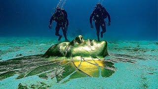 10 INSANE Mariana Trench Discoveries [upl. by Aehsal]