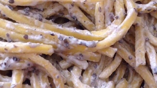 VIDEO RICETTA Pasta al Tartufo  Tonnarelli al tartufo [upl. by Esimehc]