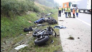 HORRORUNFALL Vier getötete Motorradfahrer auf A9 [upl. by Arual]