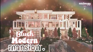 Bloxburg  Blush Modern Mansion  Tour  Layouts  Tips ෆ [upl. by Asilrac]