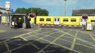 Birkdale Level Crossing [upl. by Gennaro846]