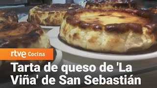 Tarta de queso de La VinÌƒa de San SebastiaÌn  Como Sapiens  RTVE Cocina [upl. by Ainafetse]