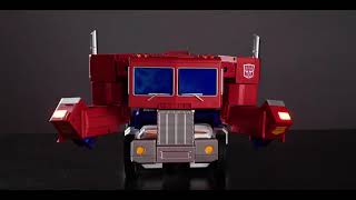 TRANSFORMERS AutoConverting Optimus Prime Built by Robosen [upl. by Luhar417]