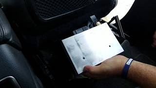 How to Remove Bluetooth Module from Audi Q7 2007 for Repair [upl. by Sura]