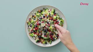 Broccolisalat med hytteost og mandler  Cheasy® [upl. by Ennovad]